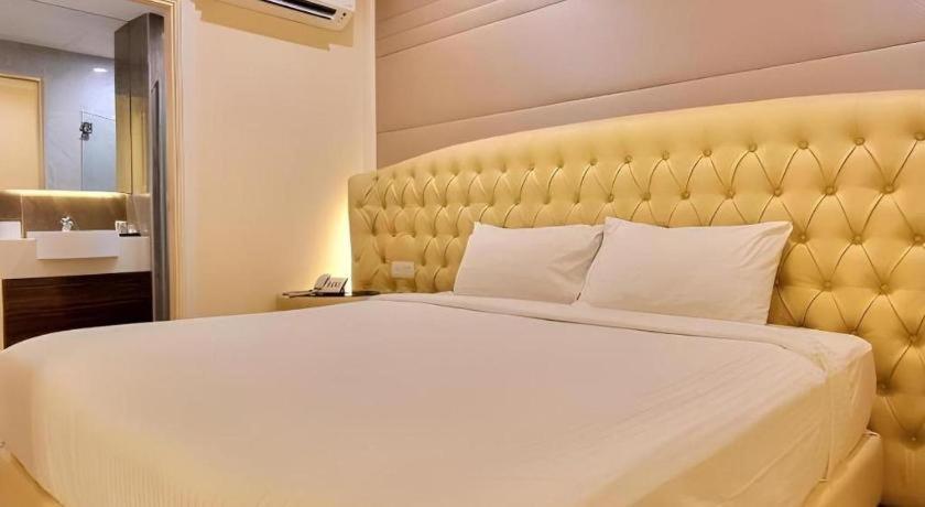 Ritzton Hotel Johor Bahru Exterior foto